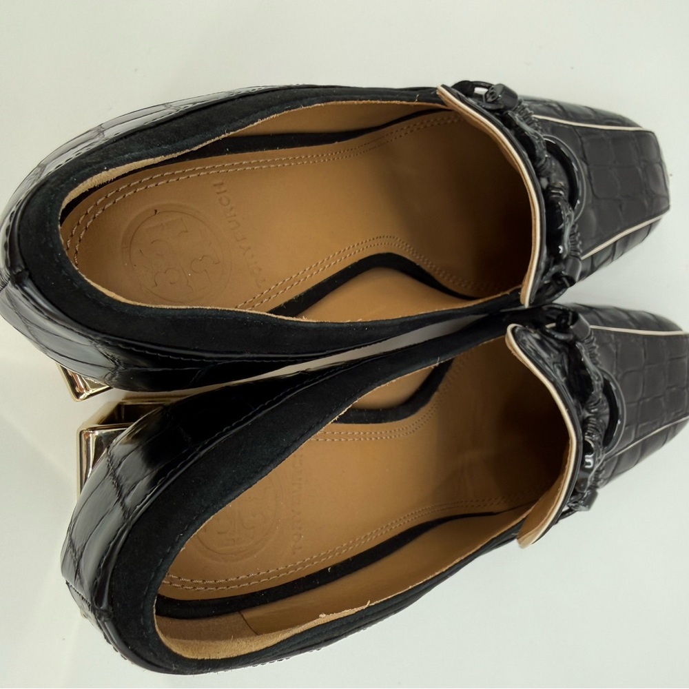 Tory Burch Jessa Black Croc Texture Square Toe Loafers Gold Architectural Heel - Picture 9 of 17
